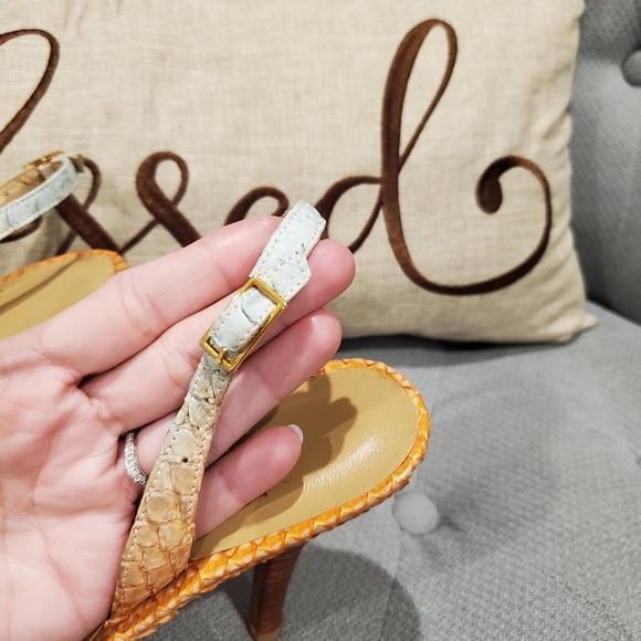 Pre-loved Stuart Weitzman Snakeskin Heels size 7 - Picture 8 of 13